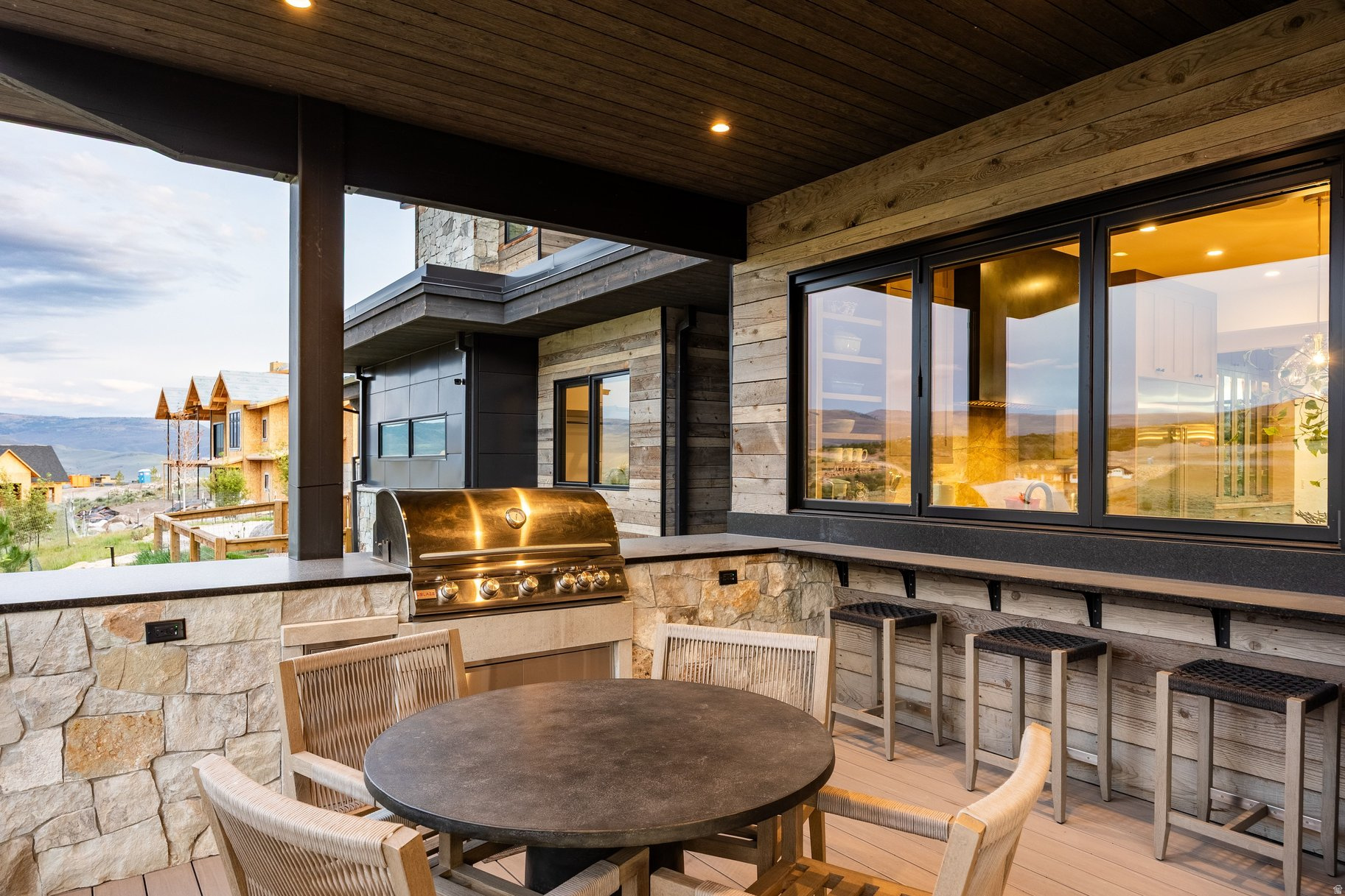 RED LEDGES - Residential