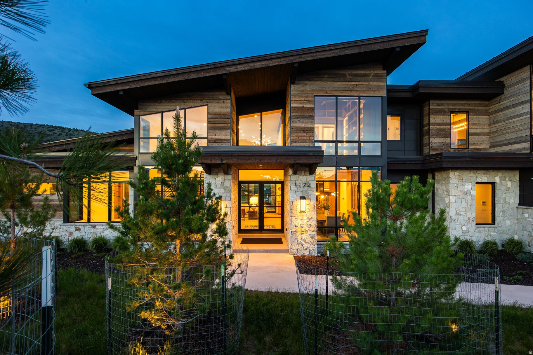 RED LEDGES - Residential