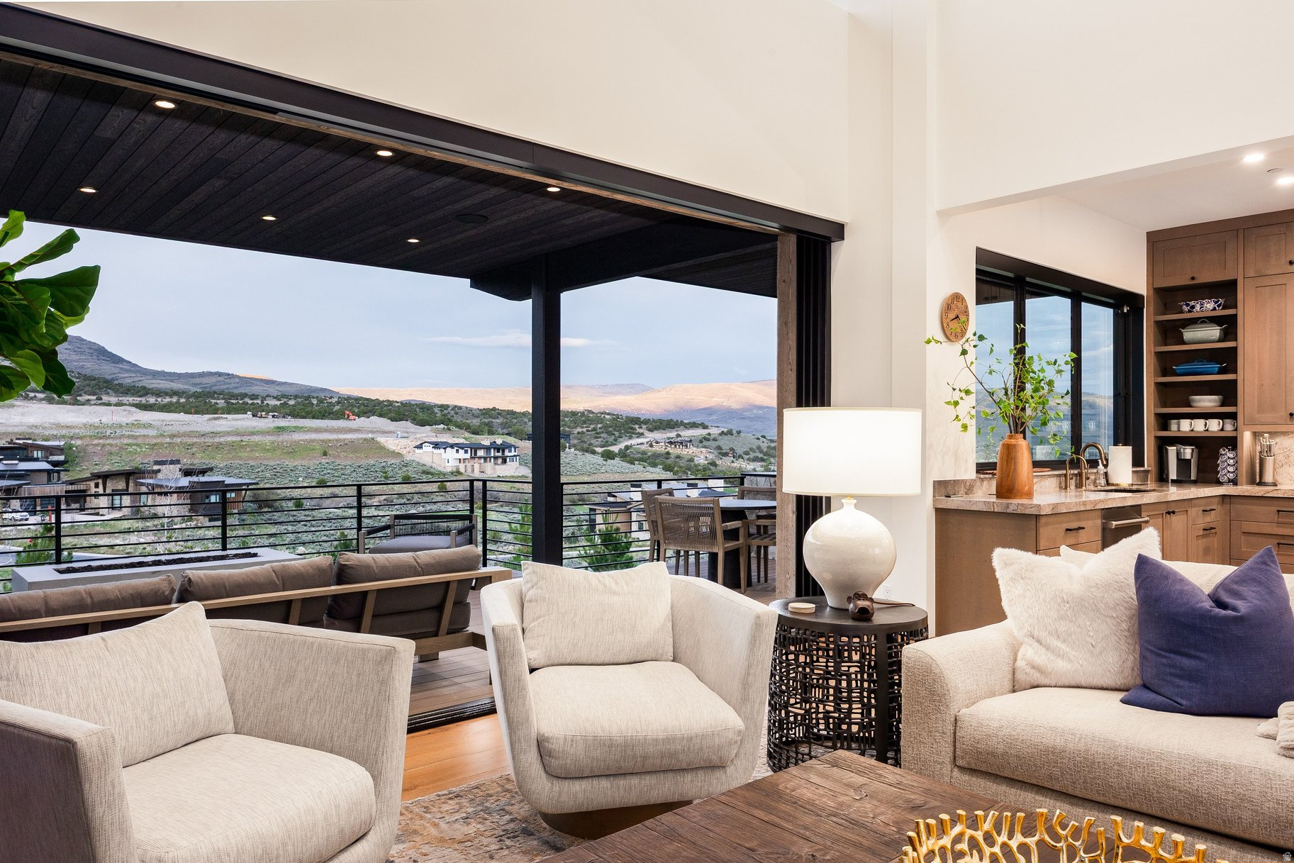 RED LEDGES - Residential
