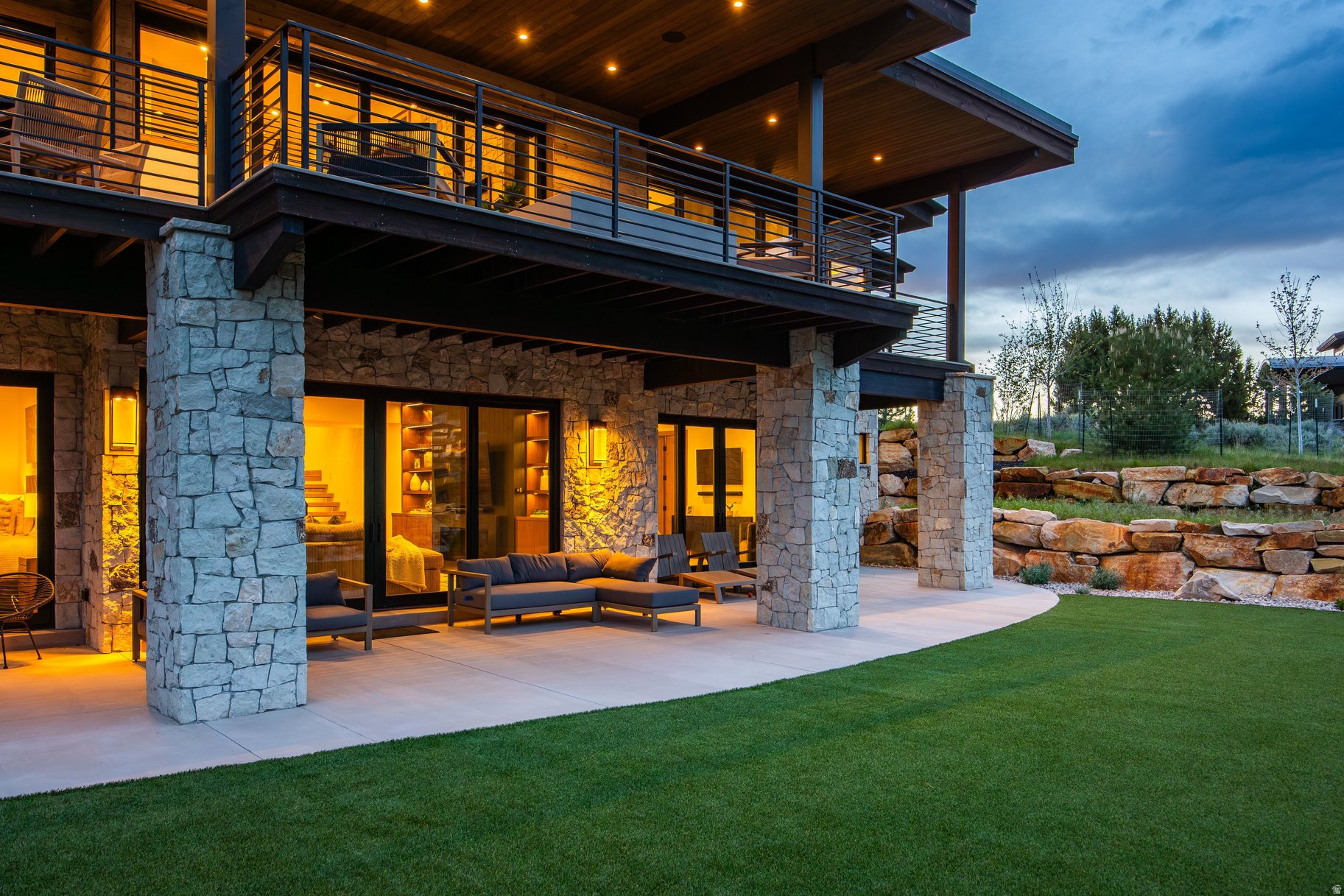 RED LEDGES - Residential