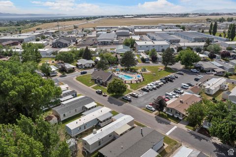 Tiny photo for 935 E 3000 N #56, Layton, UT 84040 (MLS # 2092237)