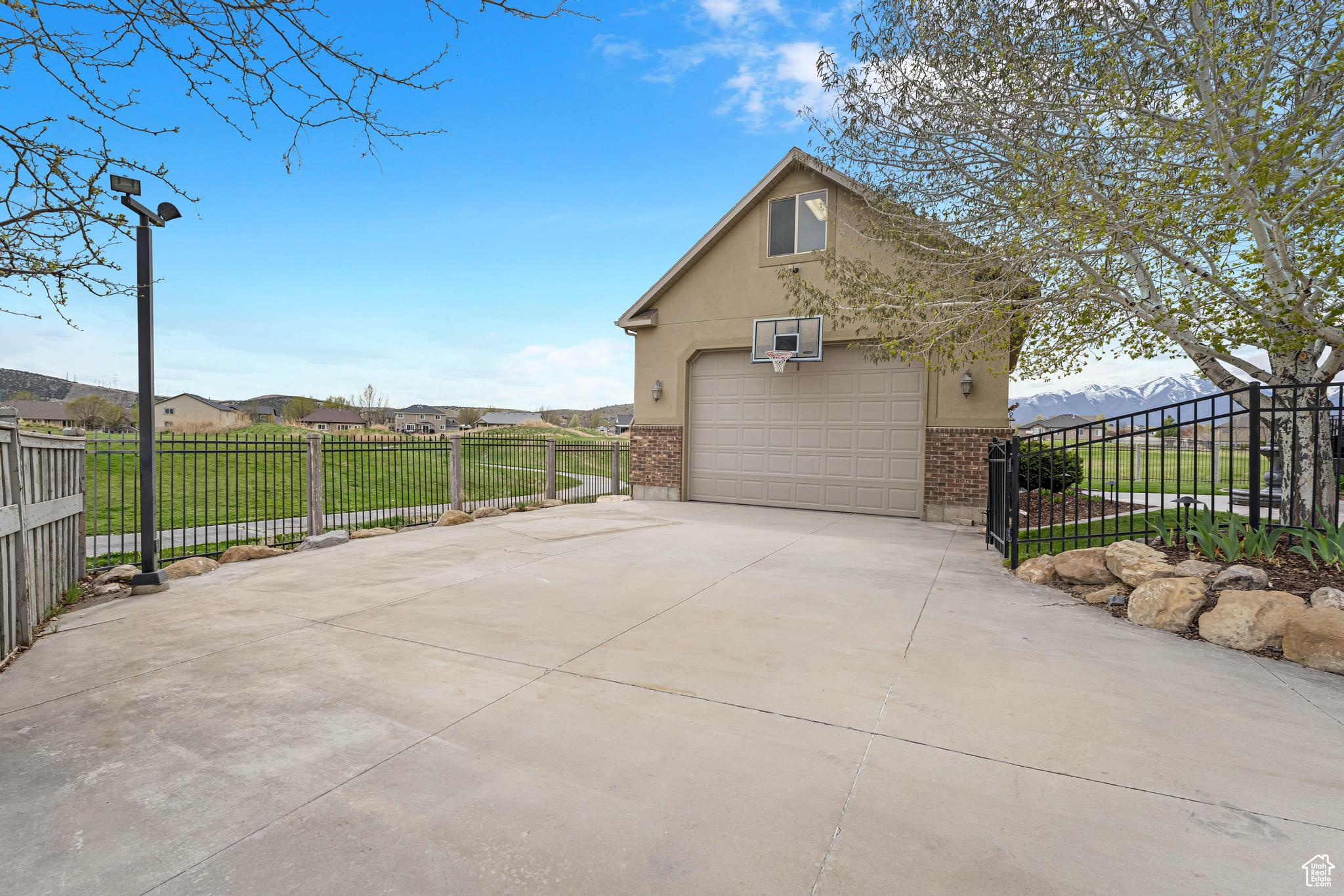3342 E Heyward Ct, Eagle Mountain, Utah image 43