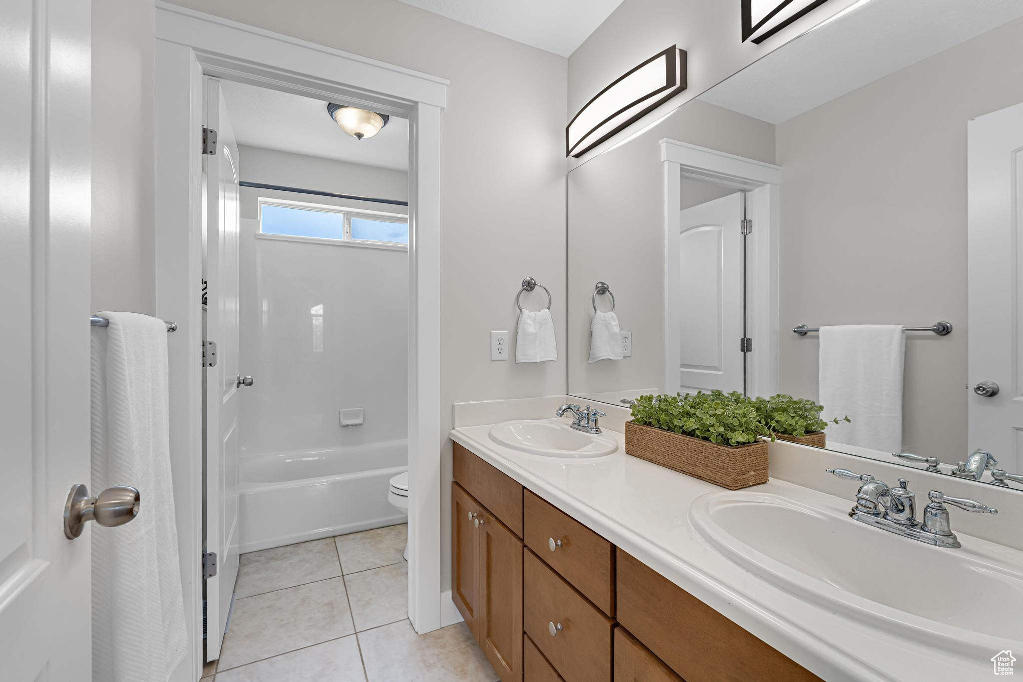 3342 E Heyward Ct, Eagle Mountain, Utah image 25