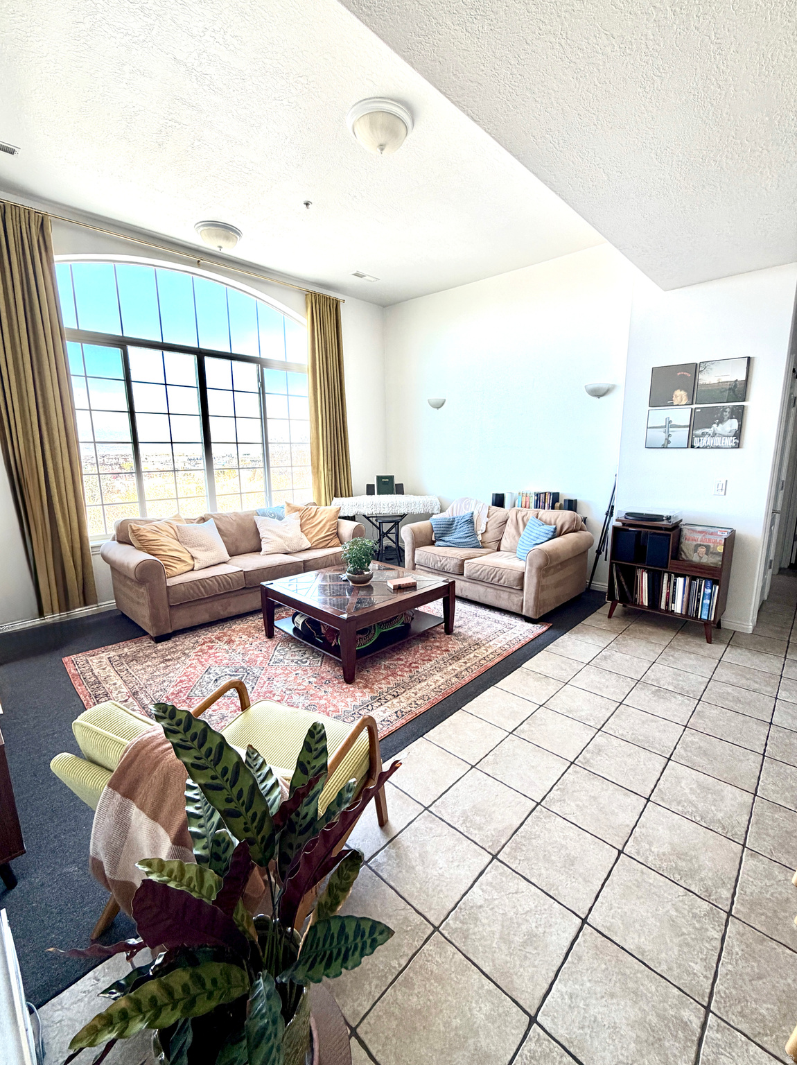 VENTANA - Residential