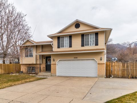 Photo of 2340 N 2050 E, Layton, UT 84040 (MLS # 2137619)