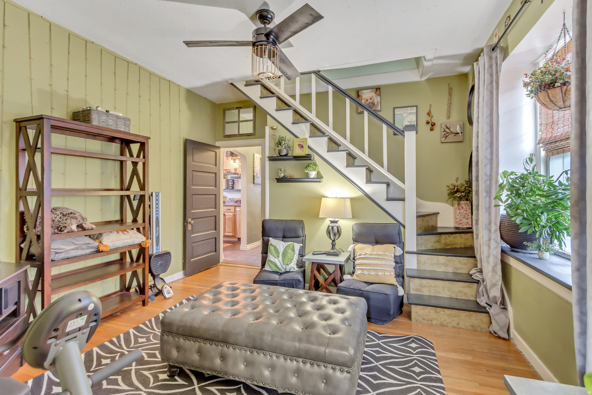 KNOB HILL - Residential