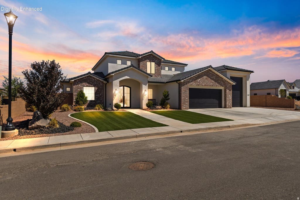 Photo of 1067 E 4155 S, Washington, UT 84780 (MLS # 2179019)