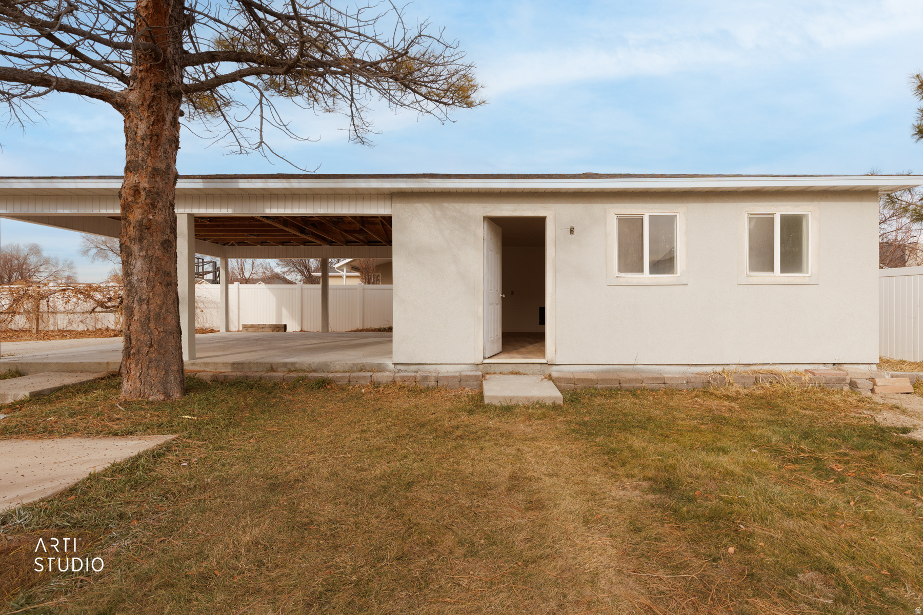 OLD HORSE FARM - Residential