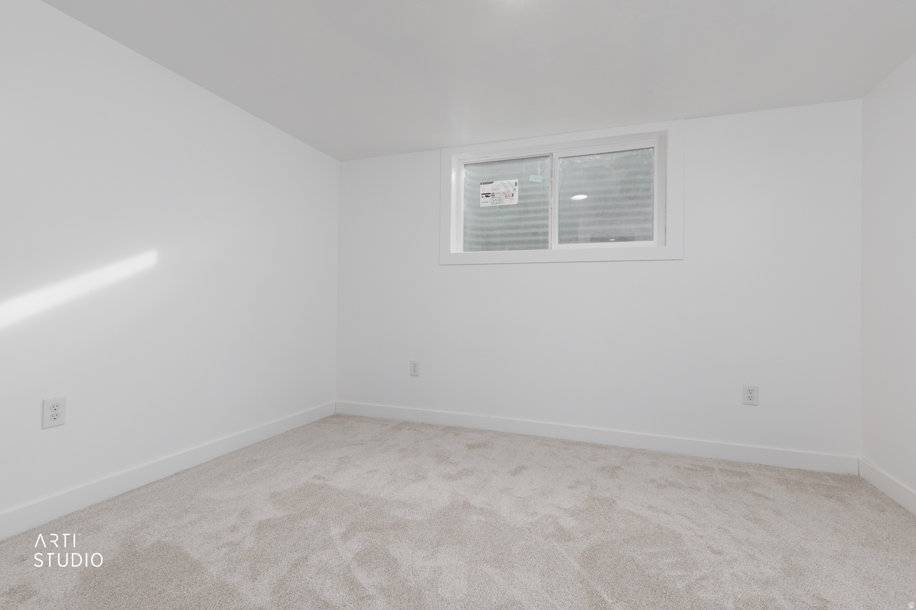 OLD HORSE FARM - Residential