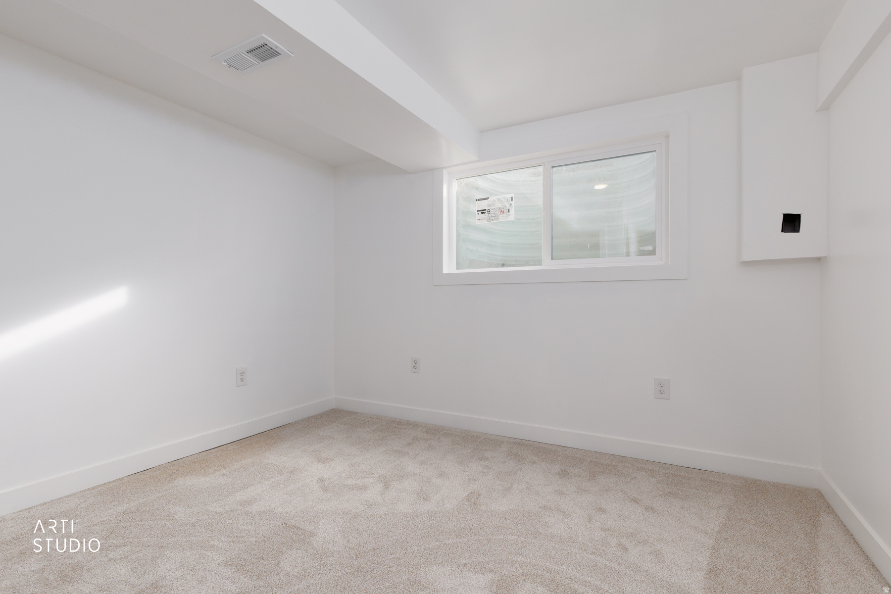 OLD HORSE FARM - Residential