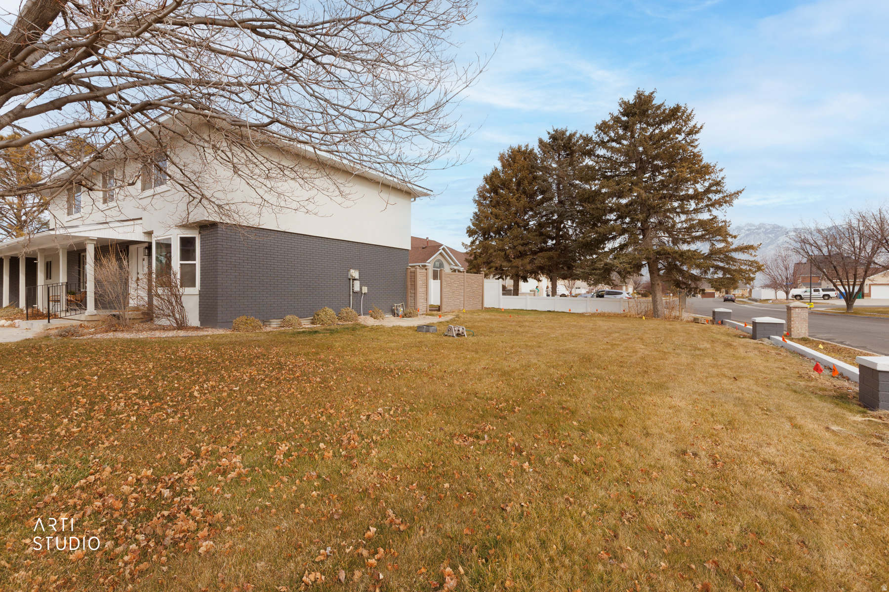 OLD HORSE FARM - Residential