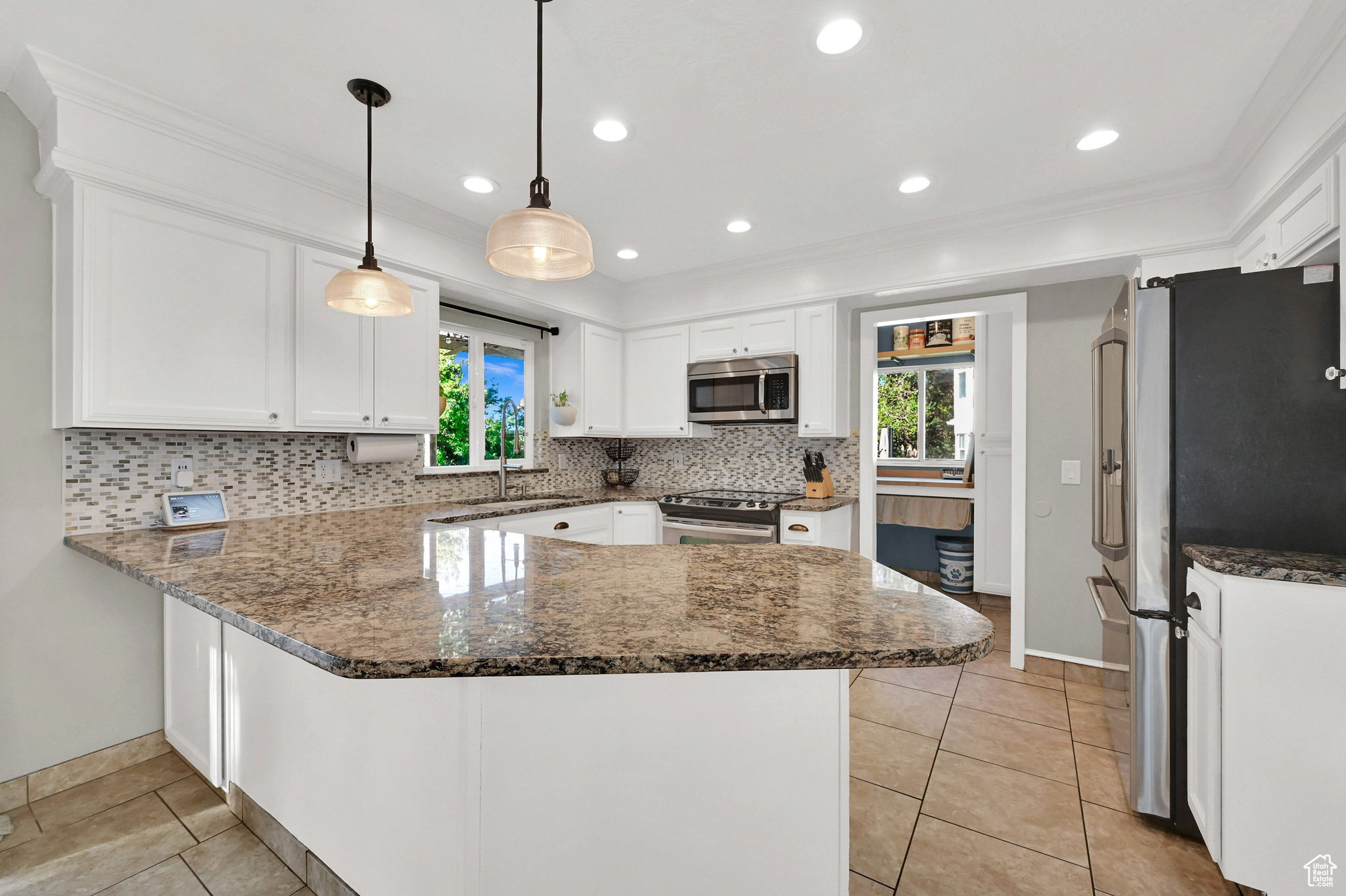 CAMARREN COVE ESTATES - Residential