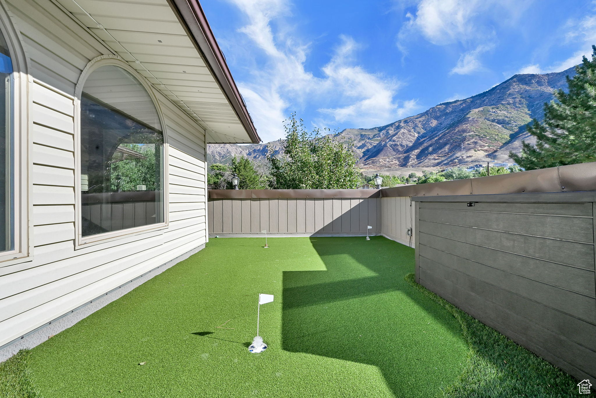 CAMARREN COVE ESTATES - Residential