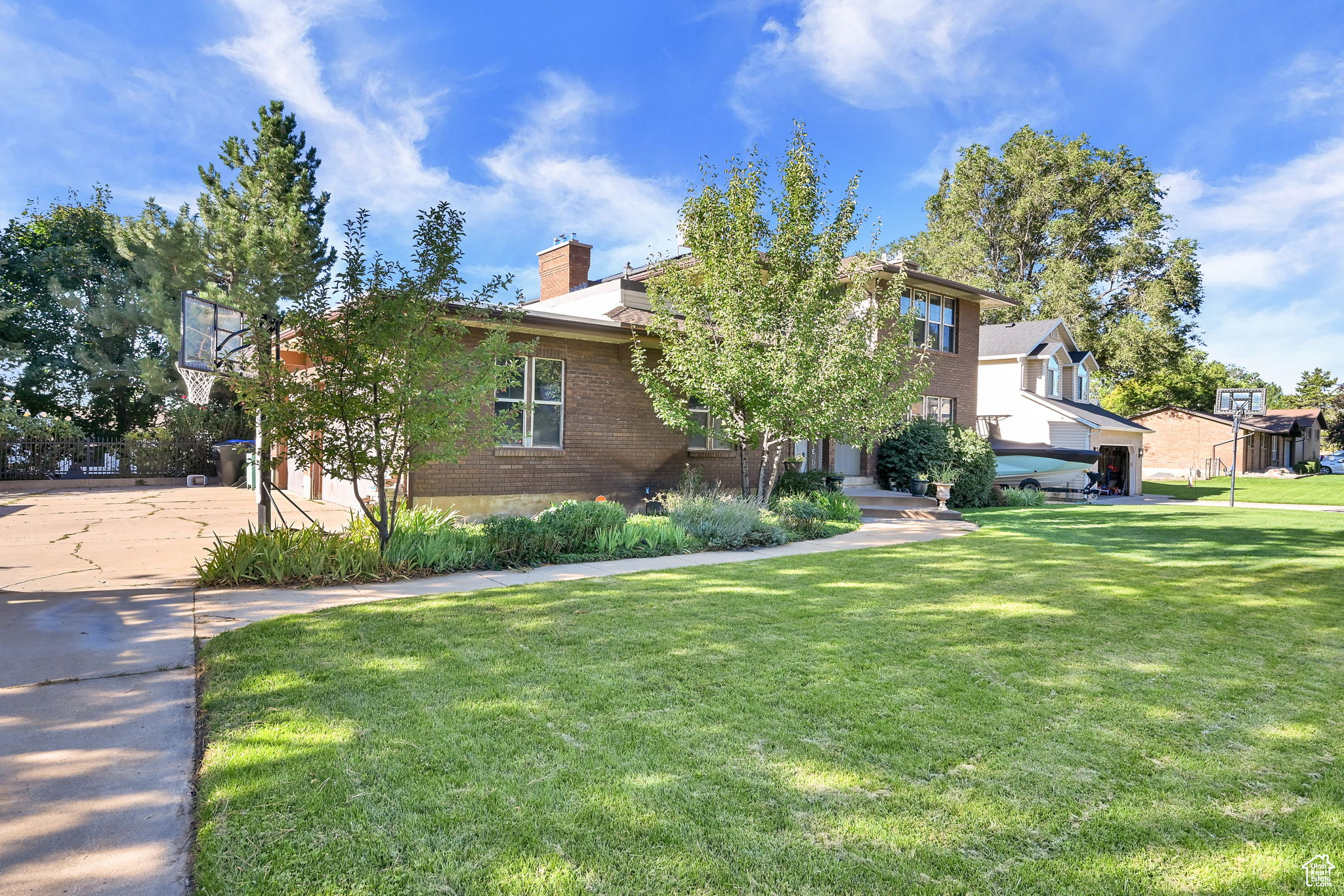 CAMARREN COVE ESTATES - Residential