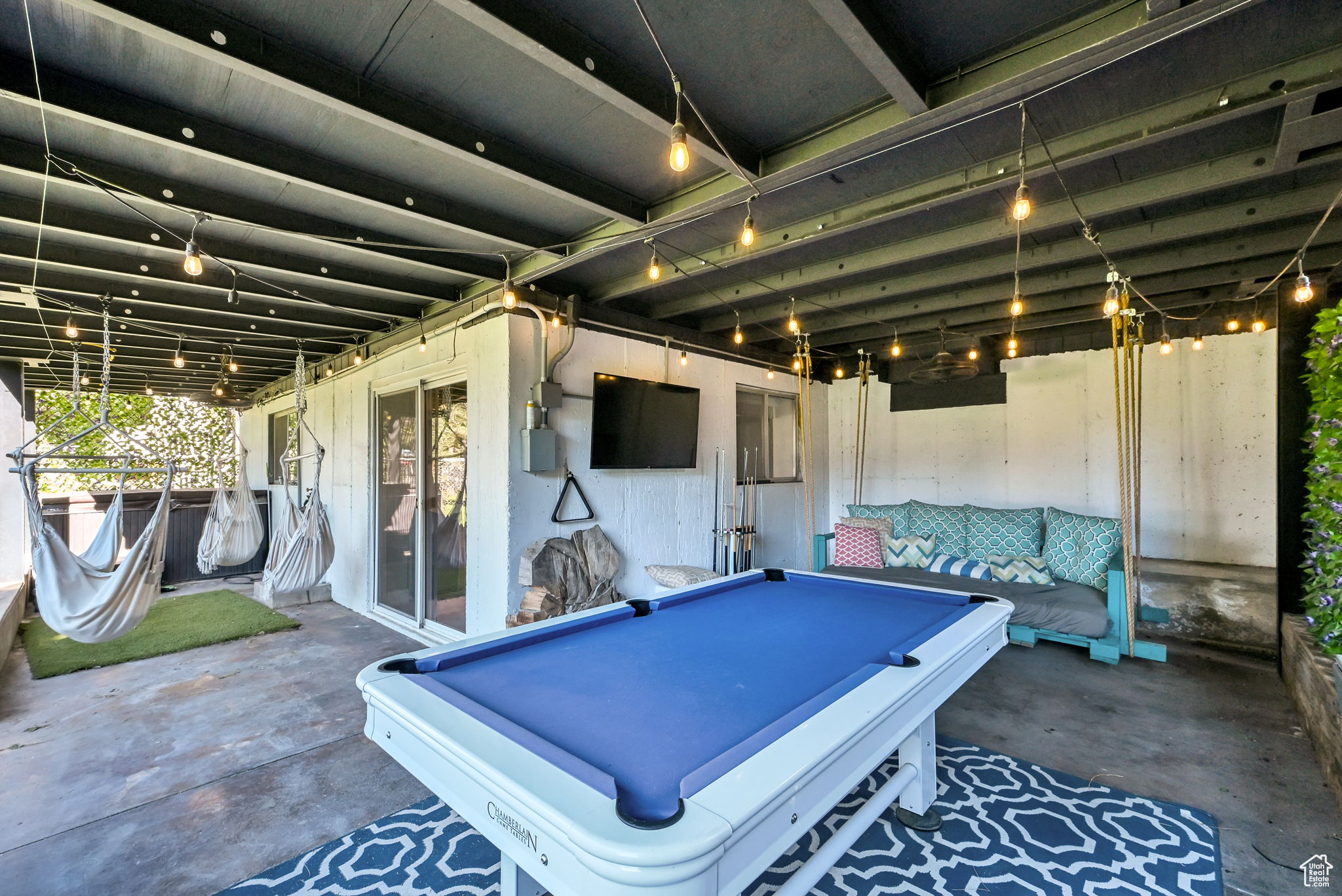CAMARREN COVE ESTATES - Residential