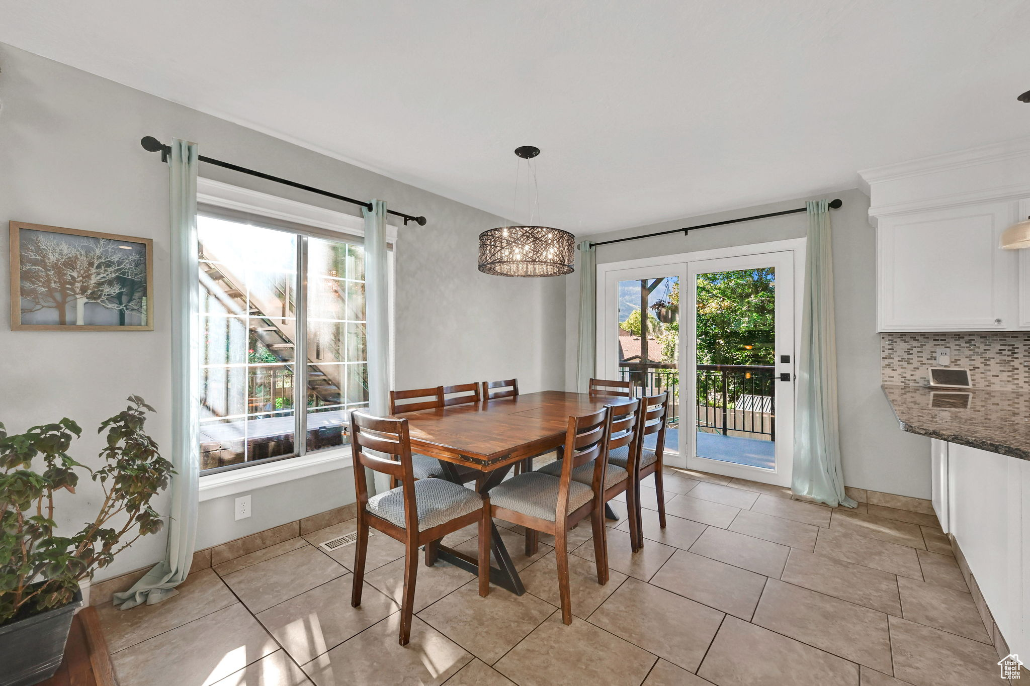 CAMARREN COVE ESTATES - Residential