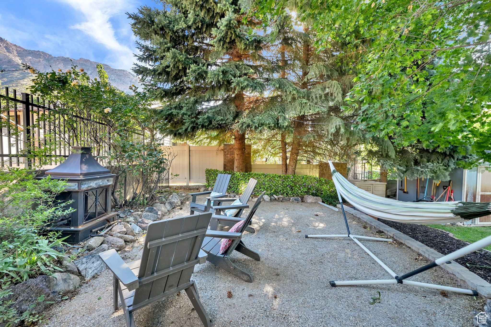 CAMARREN COVE ESTATES - Residential