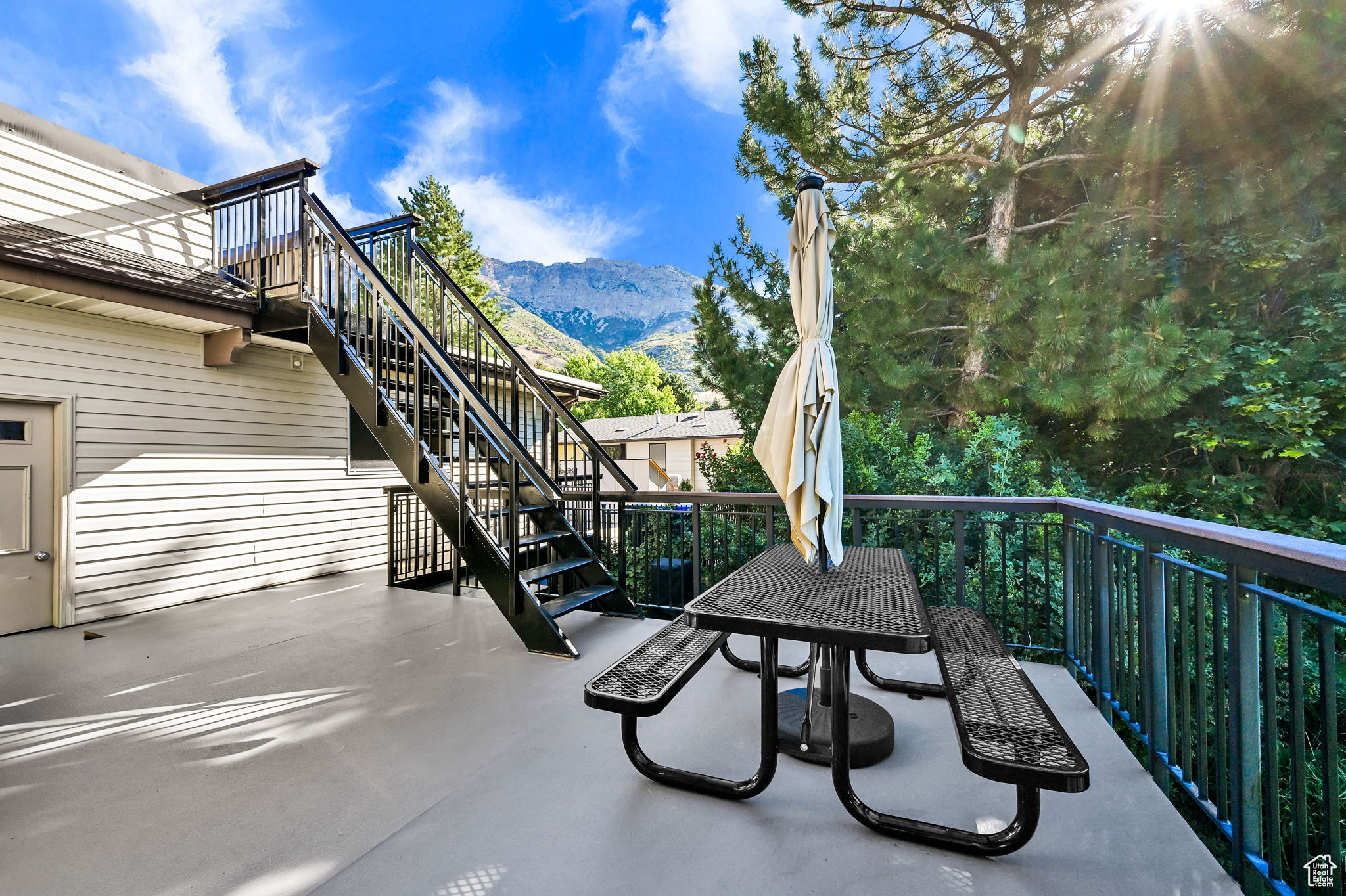 CAMARREN COVE ESTATES - Residential