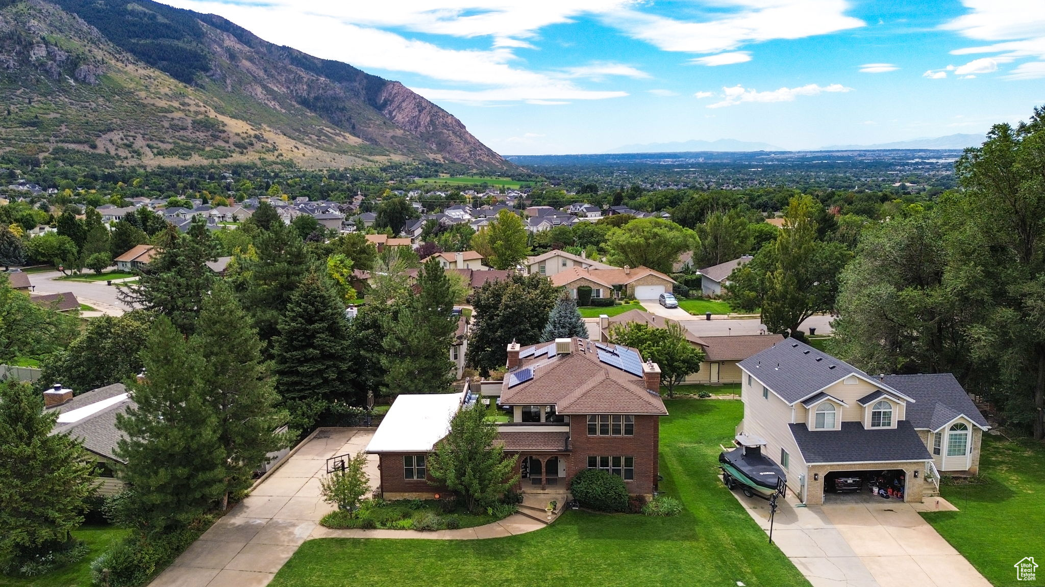 CAMARREN COVE ESTATES - Residential