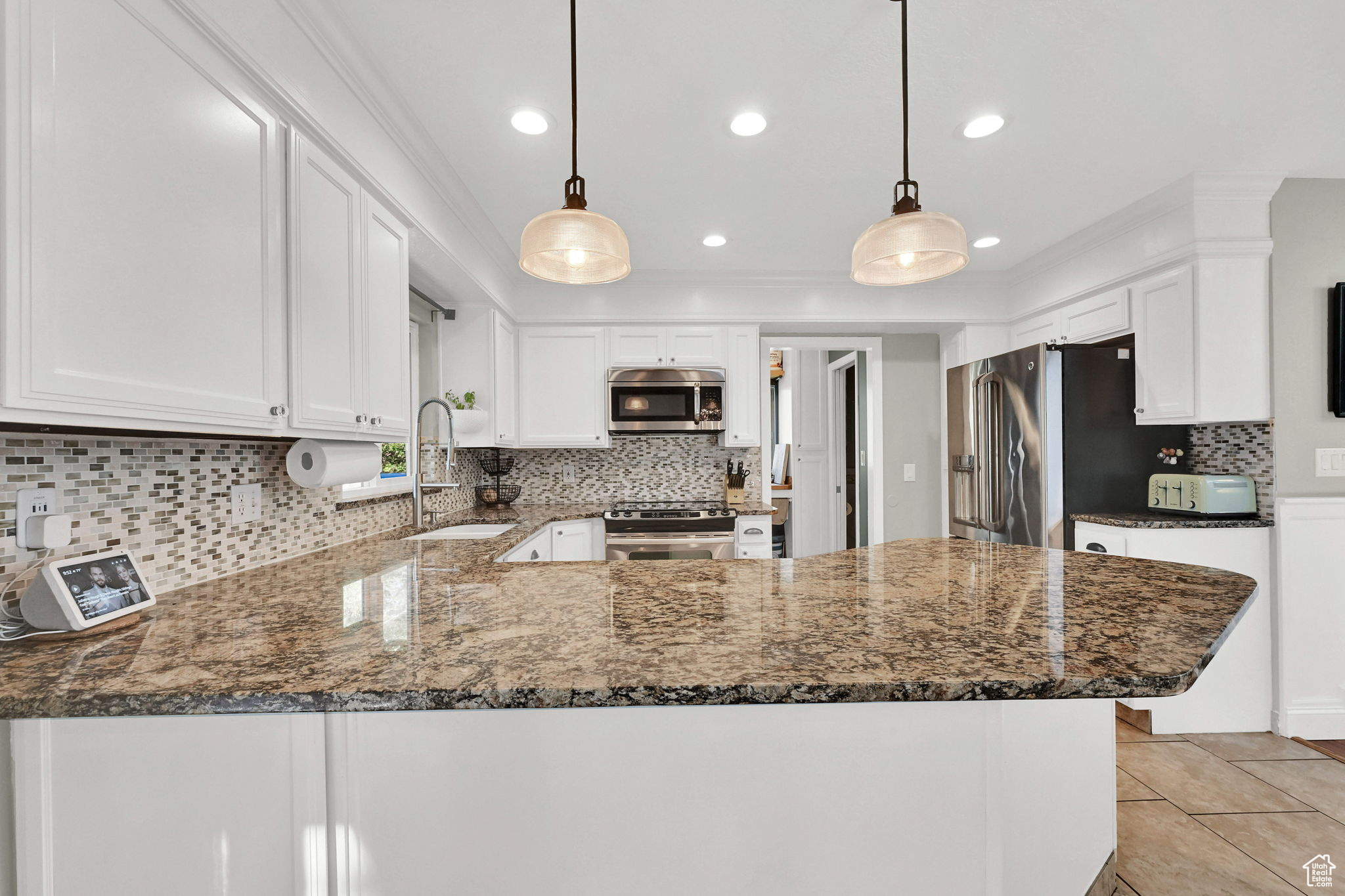 CAMARREN COVE ESTATES - Residential