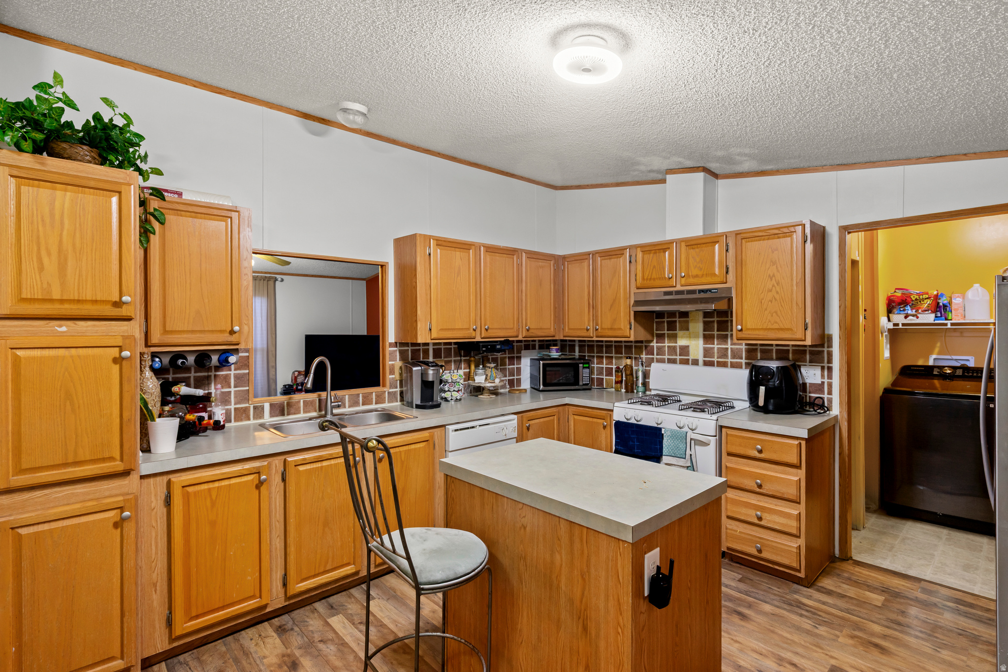 WESTERN ESTATES - Residential