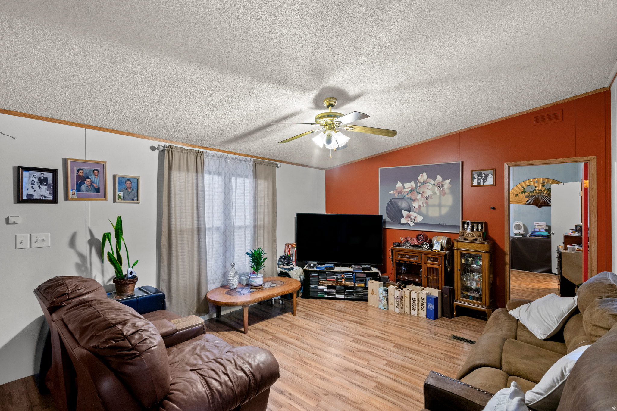 WESTERN ESTATES - Residential