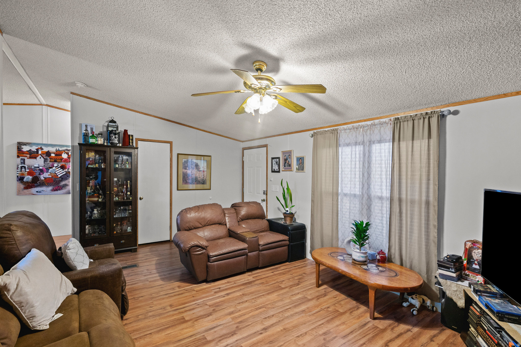 WESTERN ESTATES - Residential