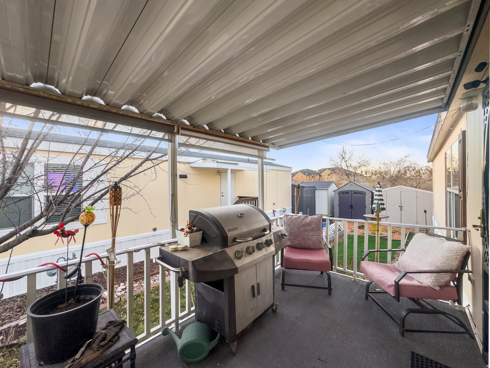 WESTERN ESTATES - Residential