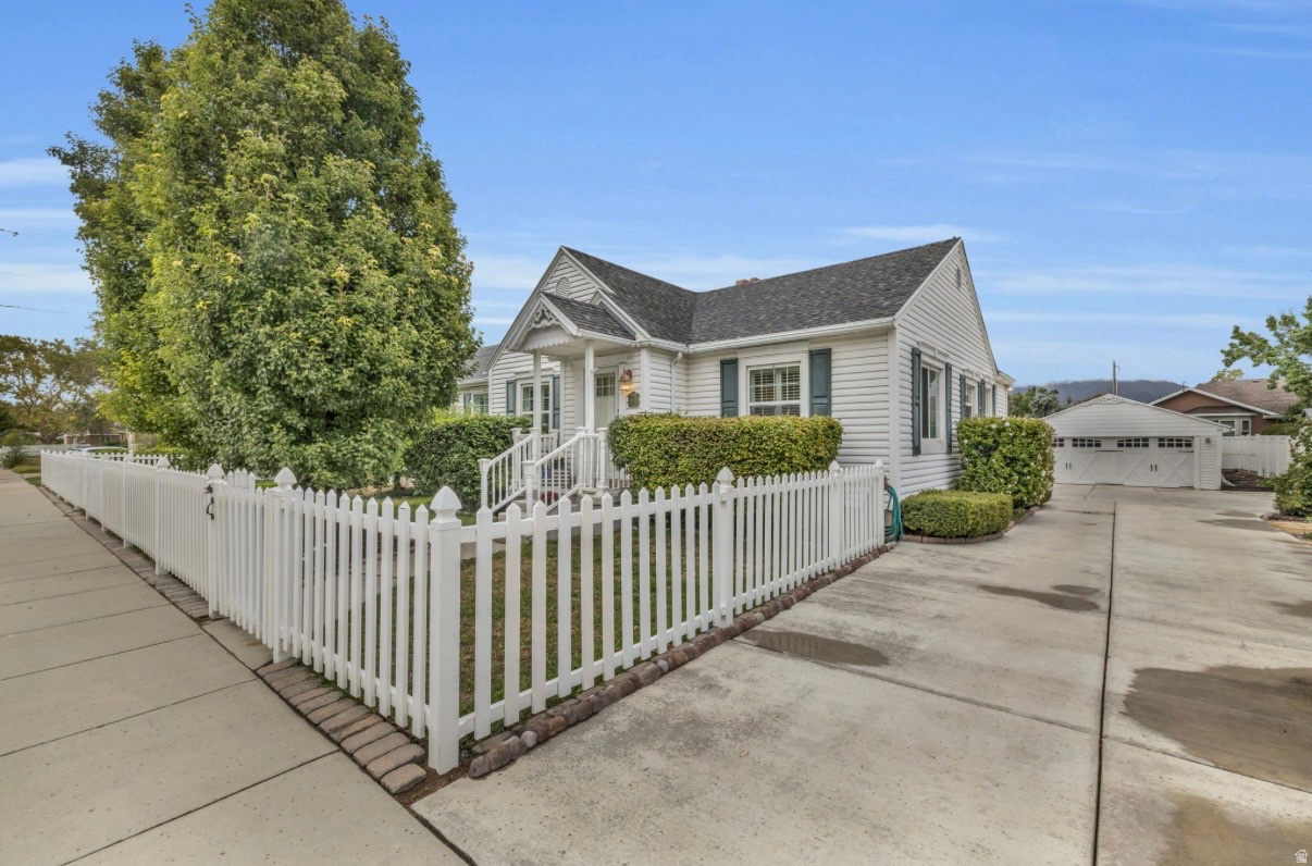 LA SALLE CIRCLE PLAT - Residential