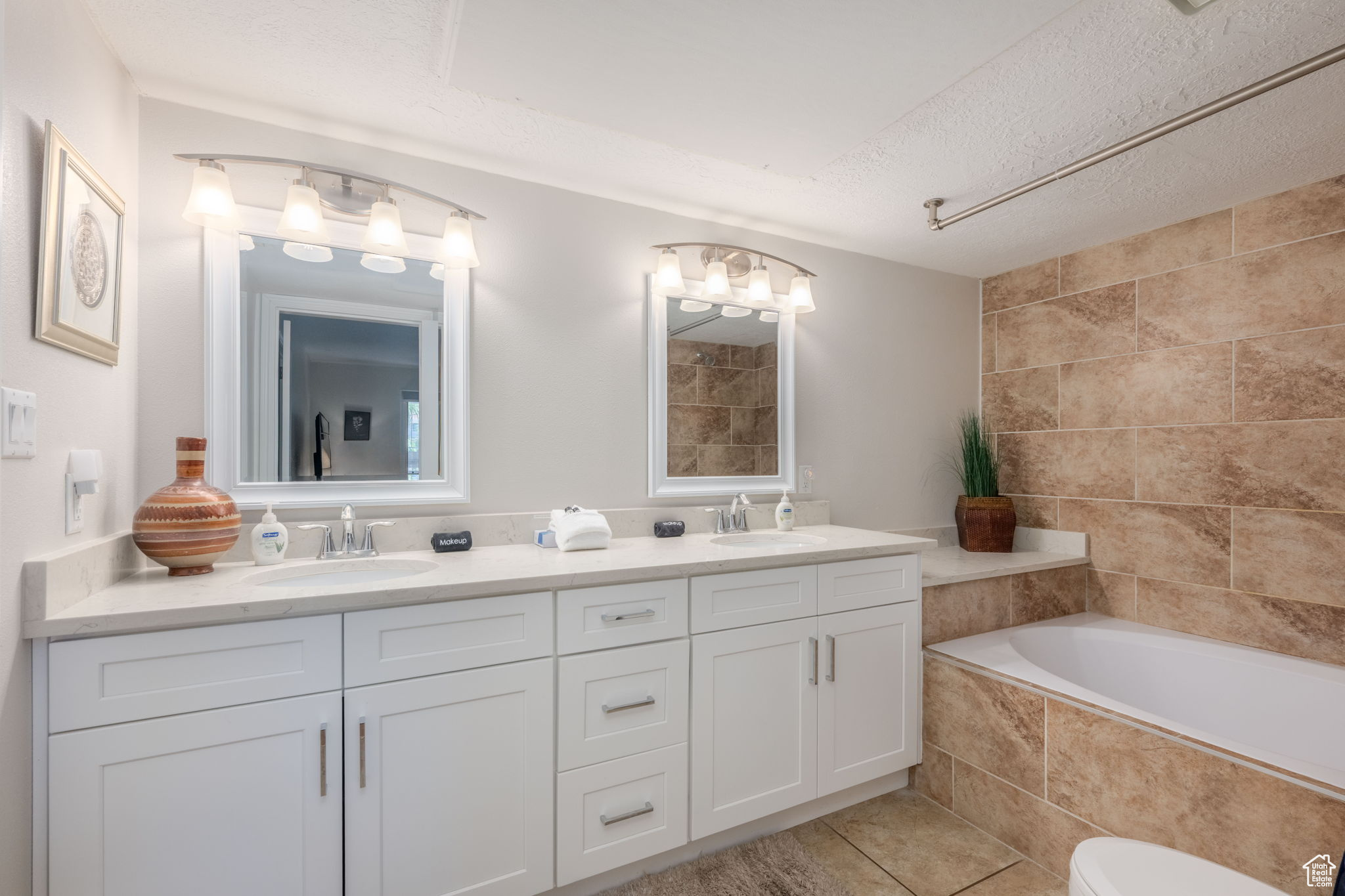 LAS PALMAS RESORT CONDO 1A - Residential