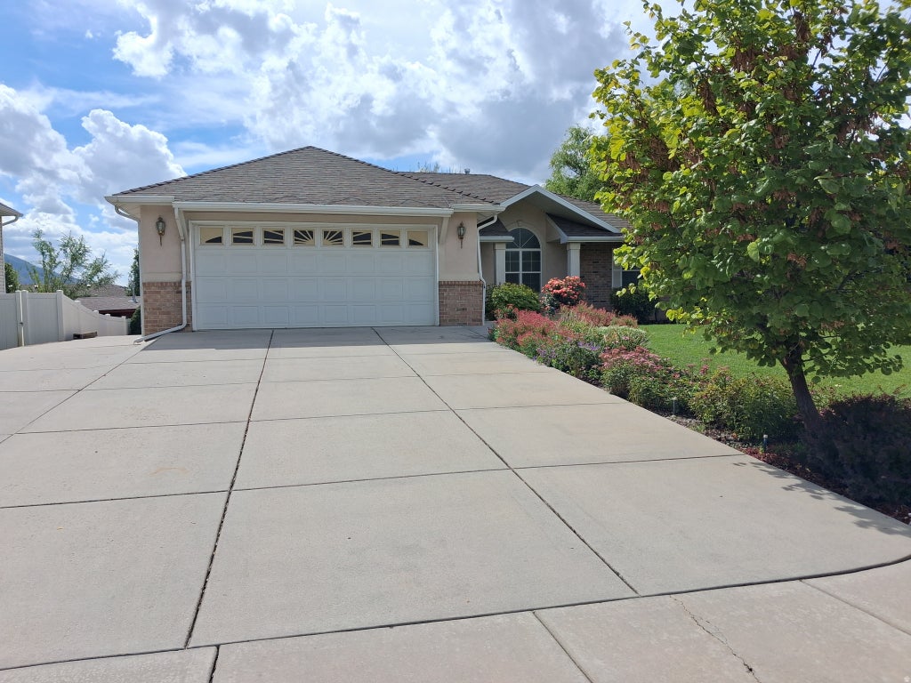 Photo of 885 E 1525 N, North Ogden, UT 84404 (MLS # 2186414)