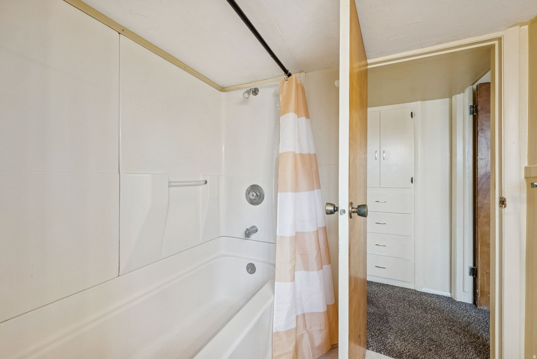 MEADOWS - Residential