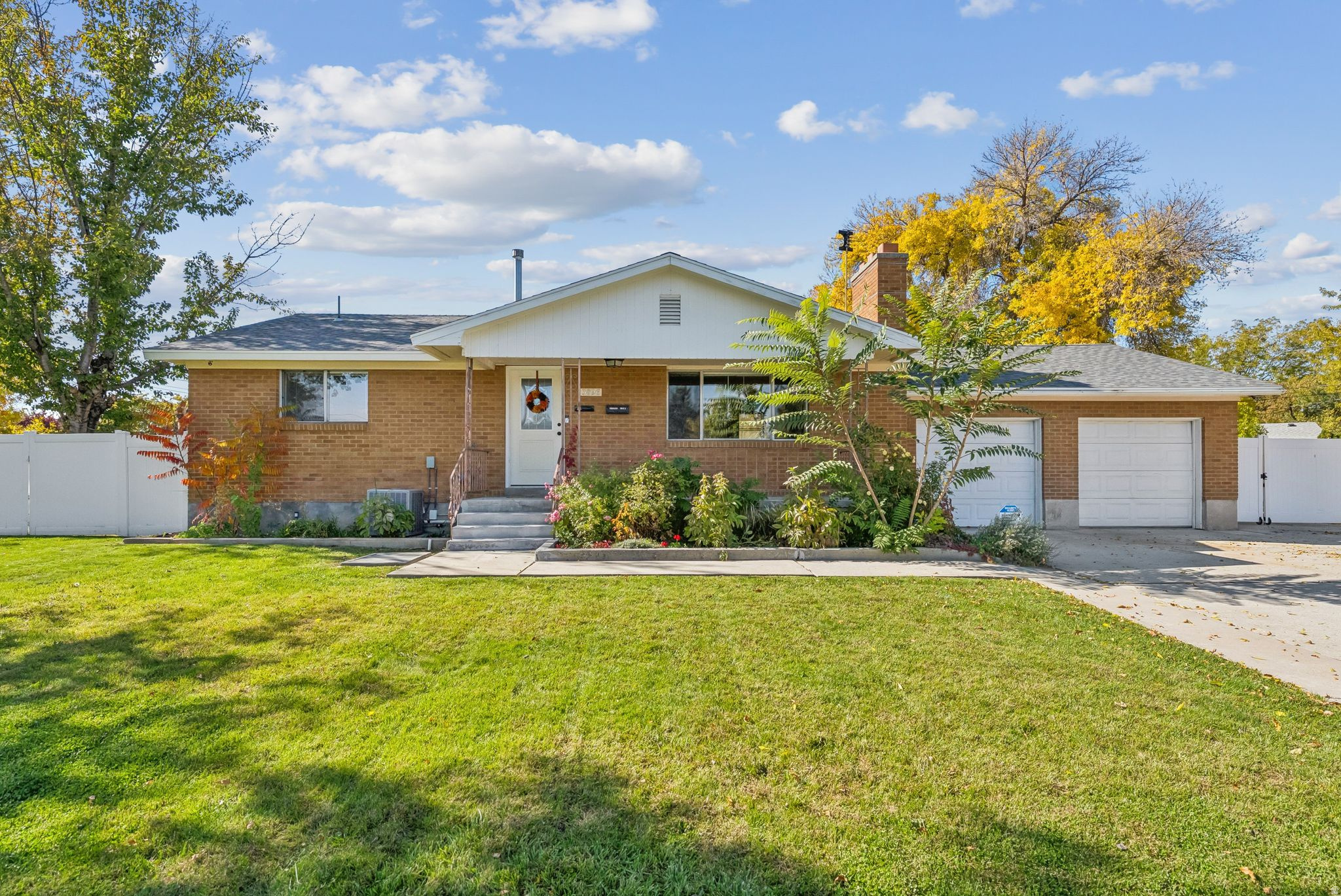 MEADOWS - Residential