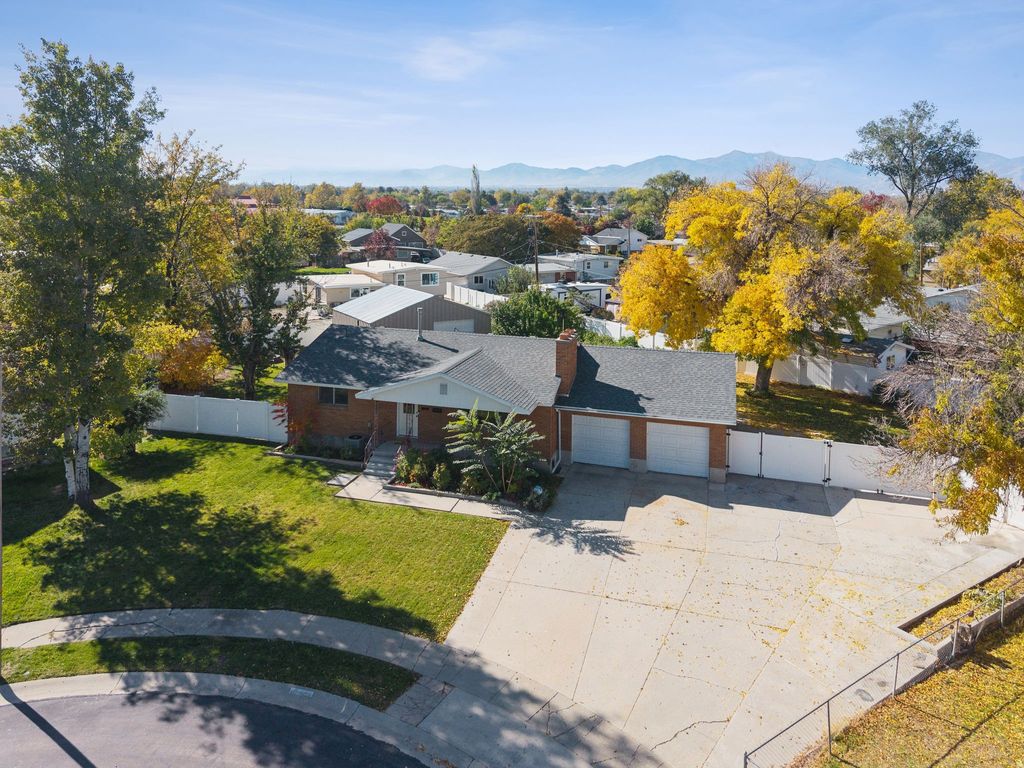 Photo of 3896 S CAMPFIRE CIR W, West Valley City, UT 84119 (MLS # 2128350)