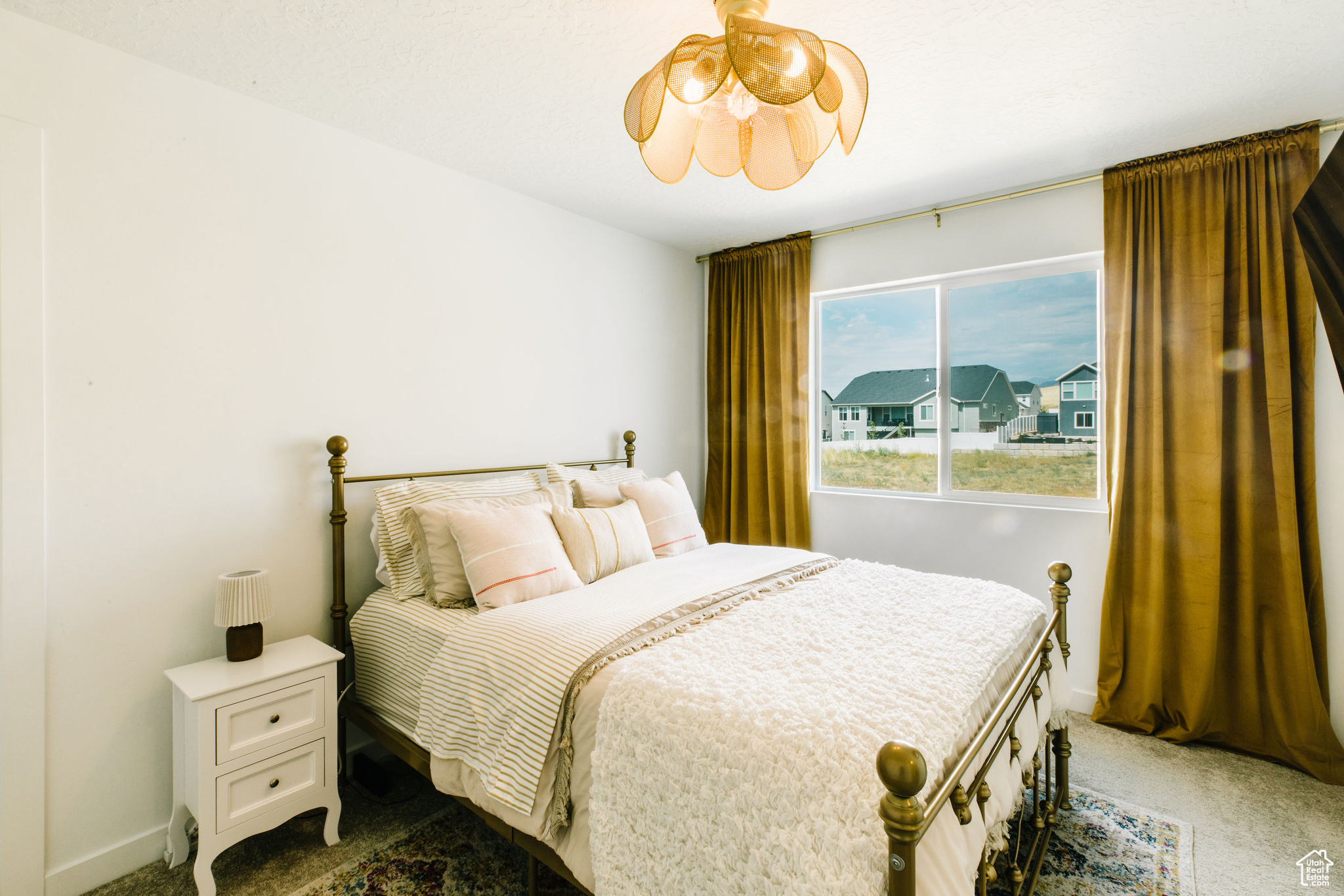 MAPLETON HEIGHTS - Residential