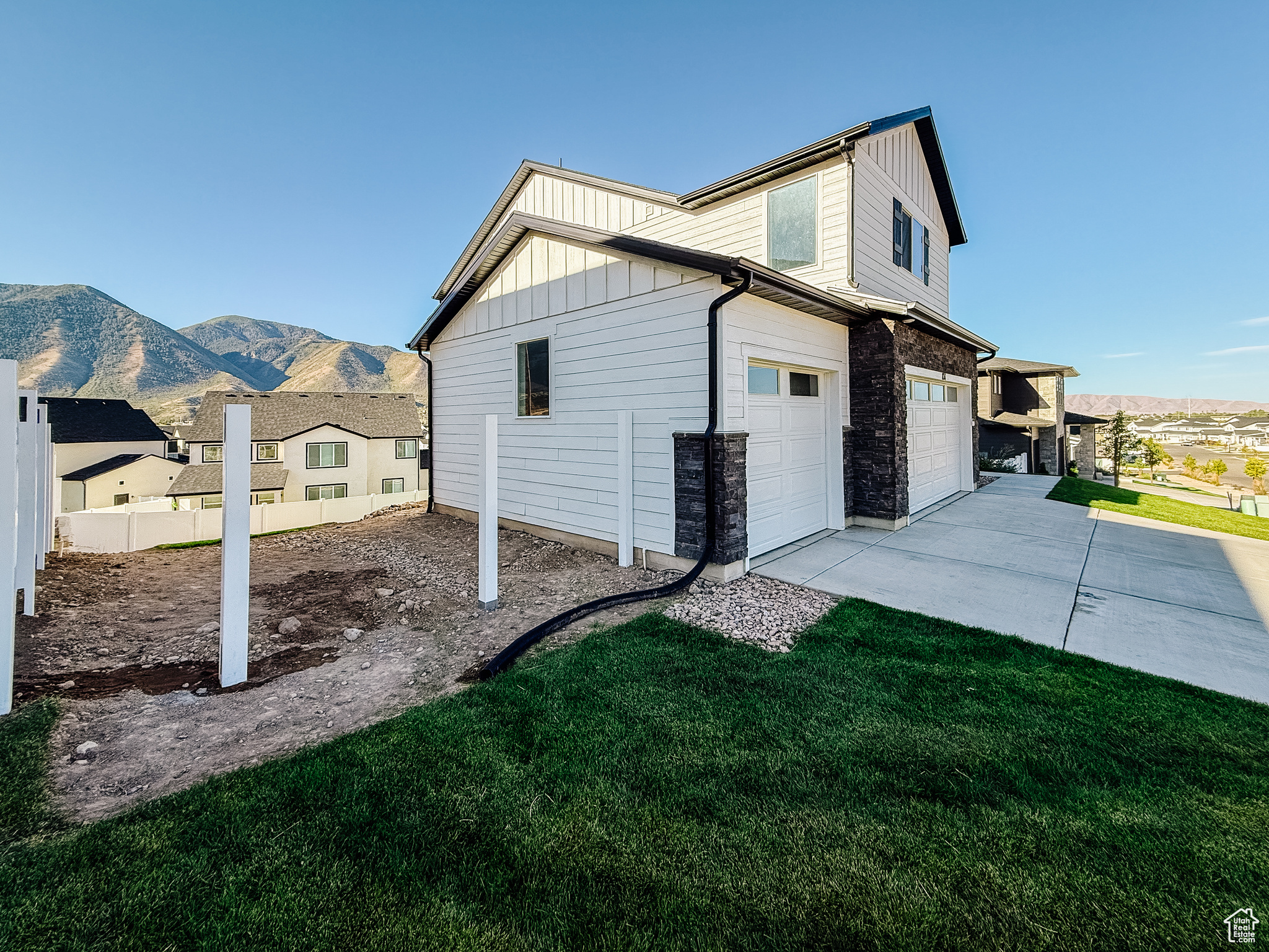 MAPLETON HEIGHTS - Residential