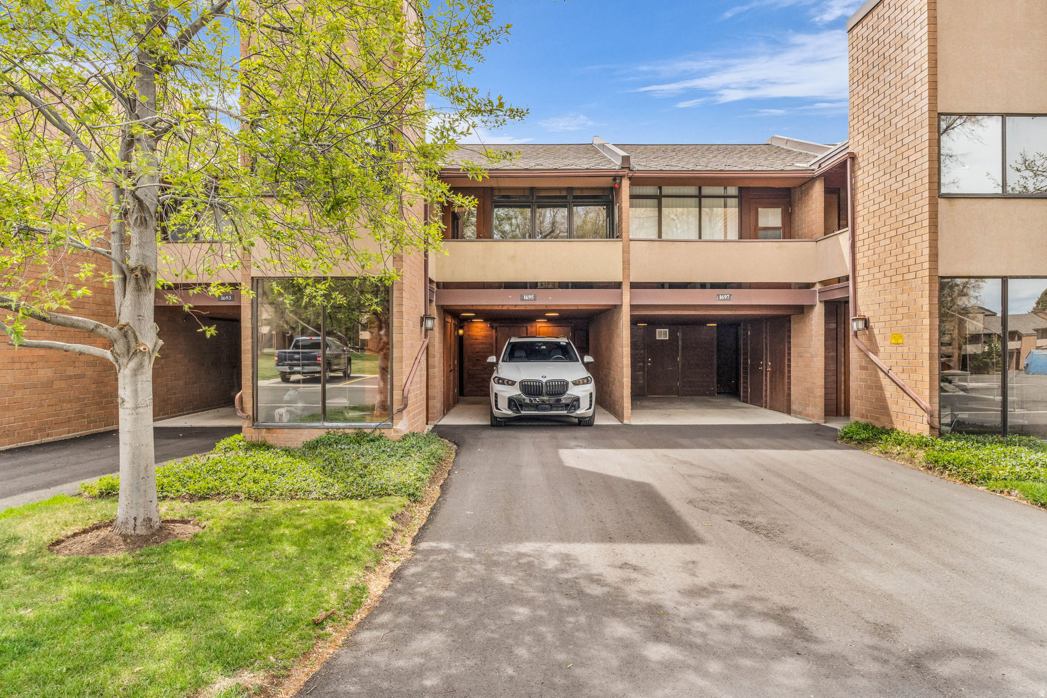 PARK AVENUE CONDOMINIUMS - Residential