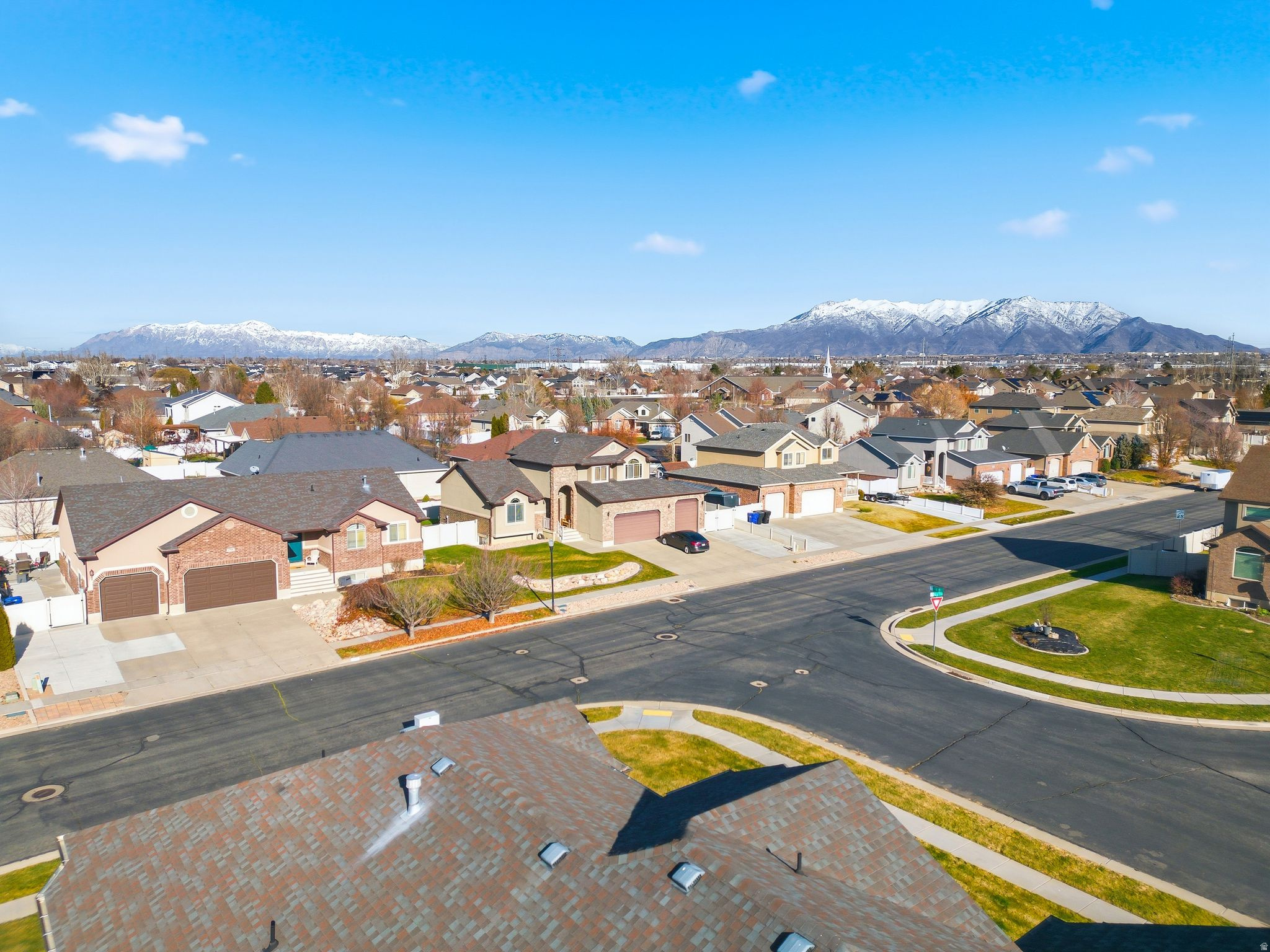 VILLAGE COTTAGES - Residential