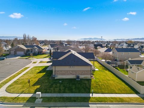 Tiny photo for 1242 S 1700 W, Syracuse, UT 84075 (MLS # 2126673)