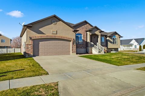 Tiny photo for 1242 S 1700 W, Syracuse, UT 84075 (MLS # 2126673)