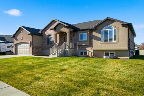 Tiny photo for 1242 S 1700 W, Syracuse, UT 84075 (MLS # 2126673)