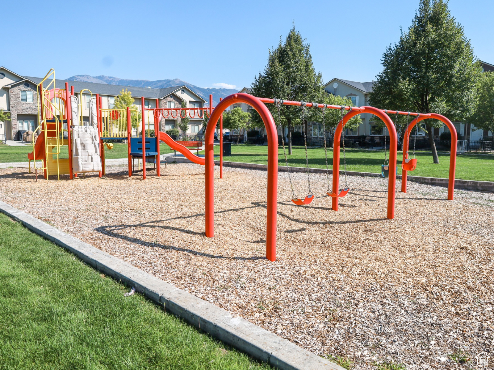 BRIDGERLAND MEADOWS TOWNHOMES - Residential