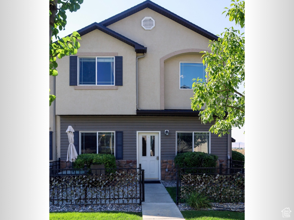 BRIDGERLAND MEADOWS TOWNHOMES - Residential