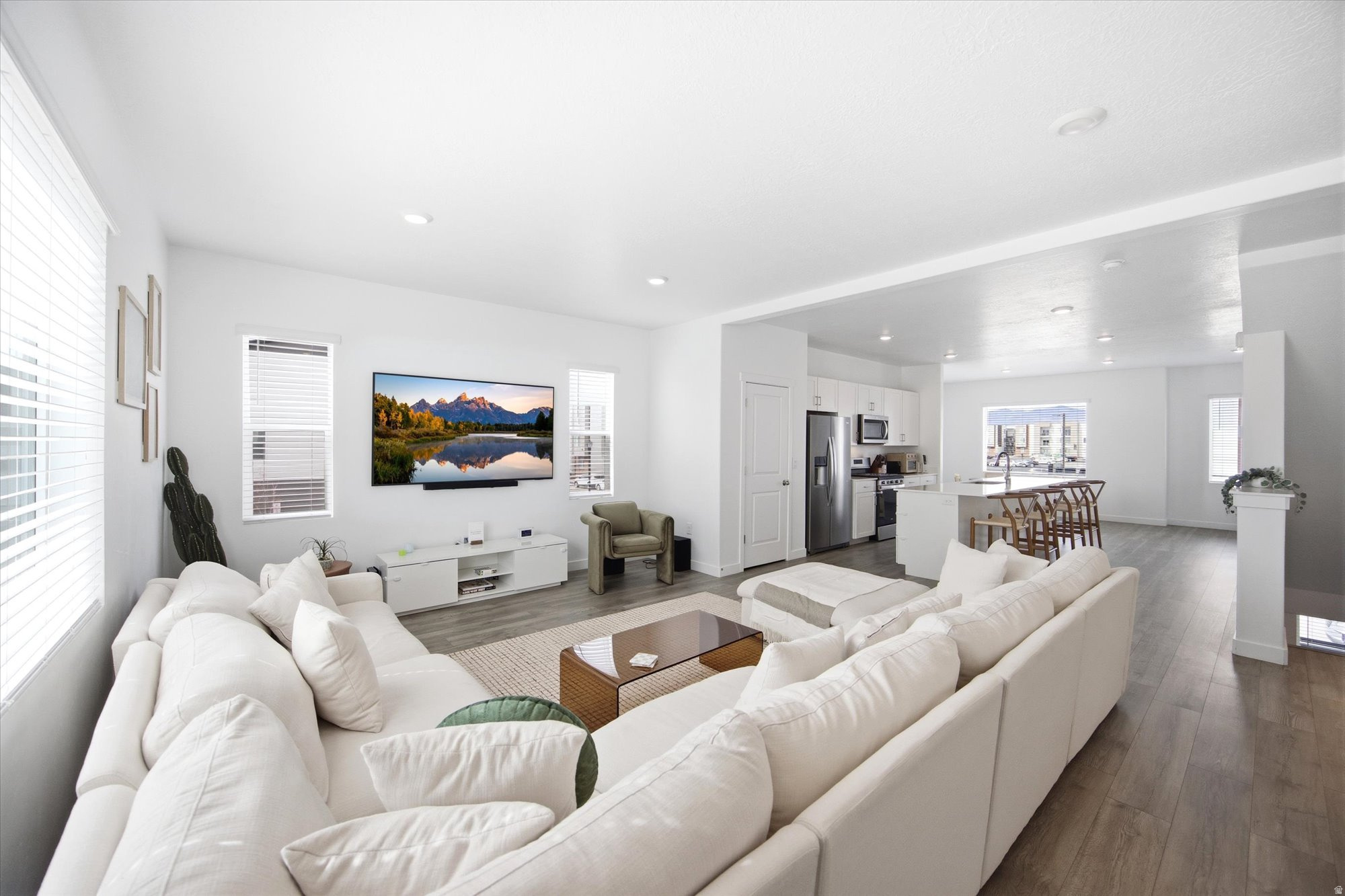 EDGEWATER TOWNHOMES - Residential