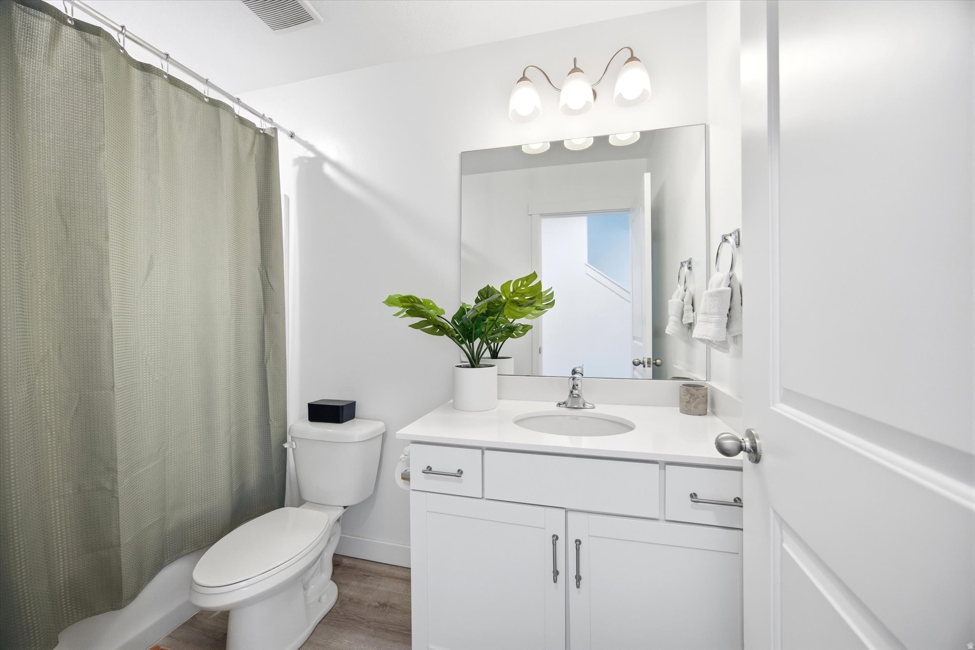 EDGEWATER TOWNHOMES - Residential