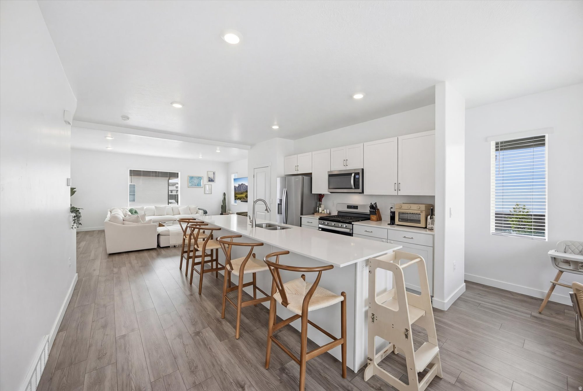 EDGEWATER TOWNHOMES - Residential