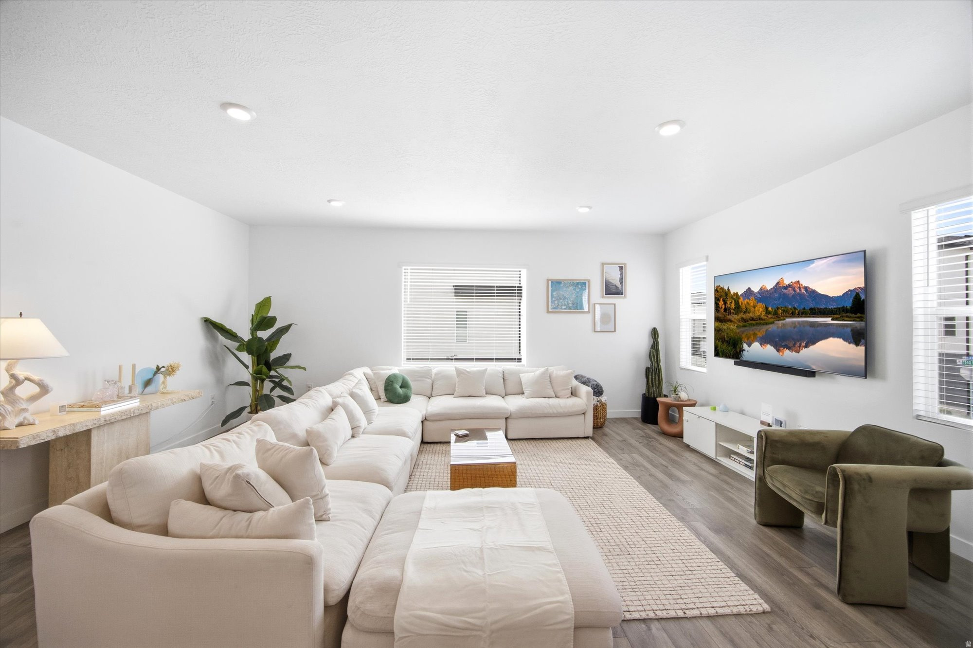 EDGEWATER TOWNHOMES - Residential