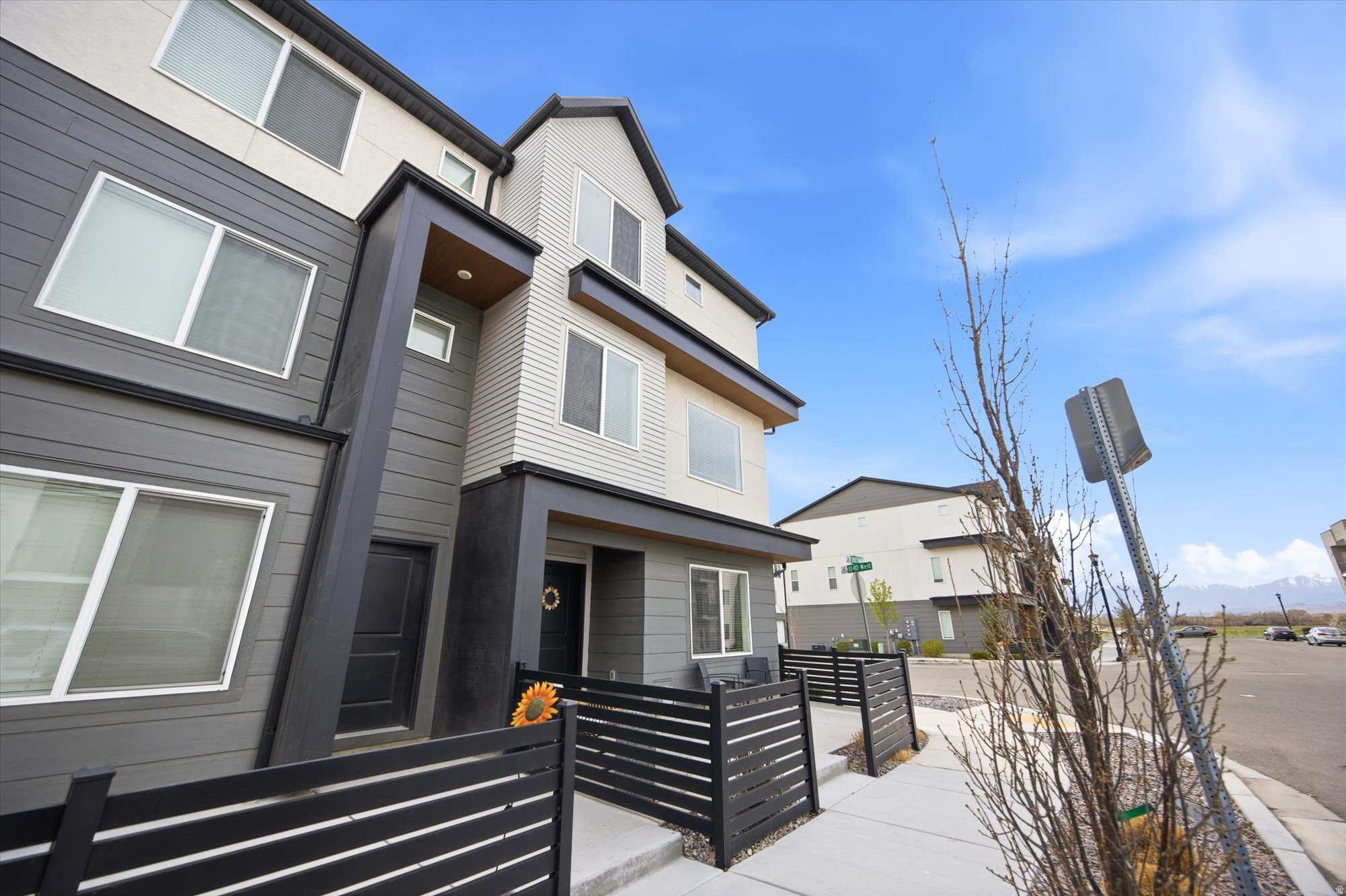 EDGEWATER TOWNHOMES - Residential