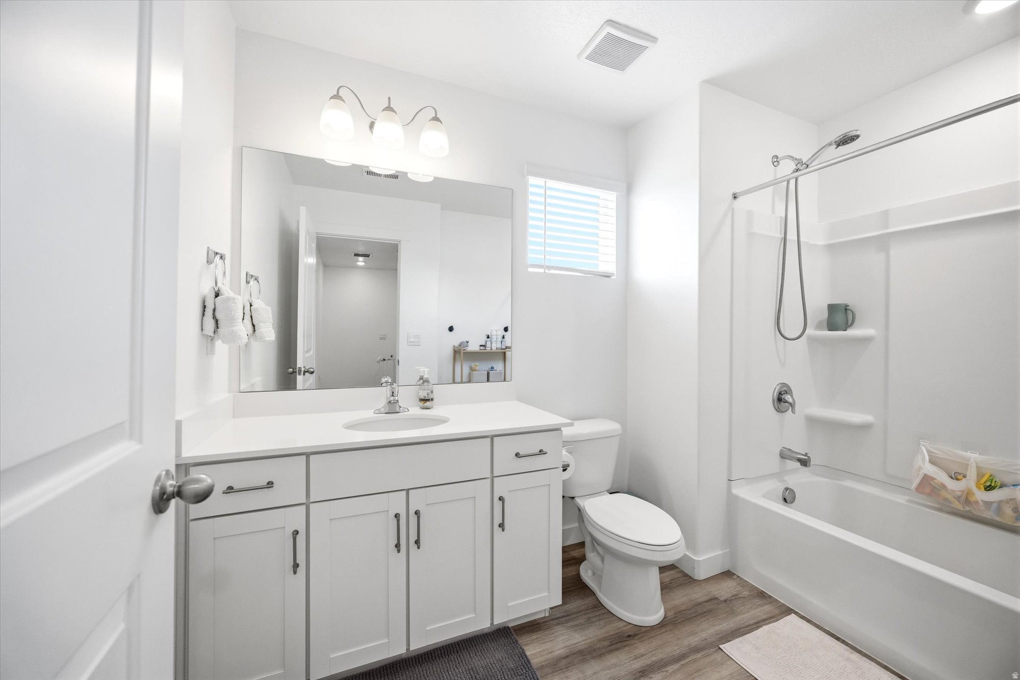 EDGEWATER TOWNHOMES - Residential