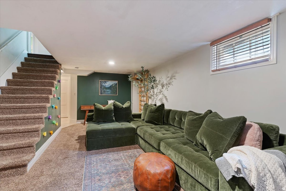 OAK RIDGE ACRES - Residential